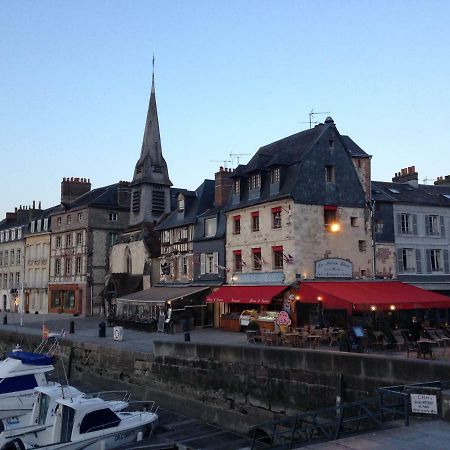 Apartament Un Petit Nid A Honfleur Zewnętrze zdjęcie