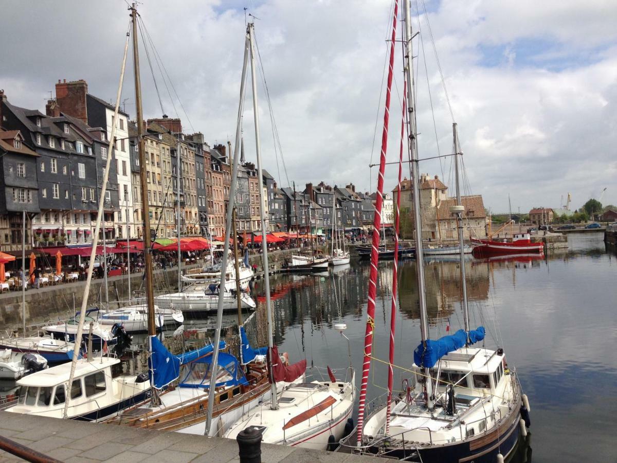 Apartament Un Petit Nid A Honfleur Zewnętrze zdjęcie